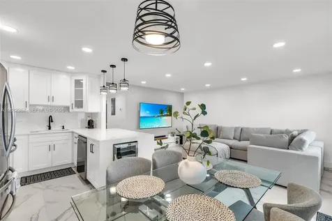 3042 Harwood D Deerfield Beach FL 33442