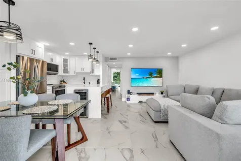 3042 Harwood D Deerfield Beach FL 33442