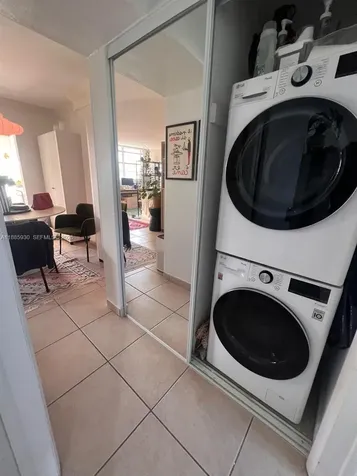 360 Meridian Avenue Miami Beach FL 33139