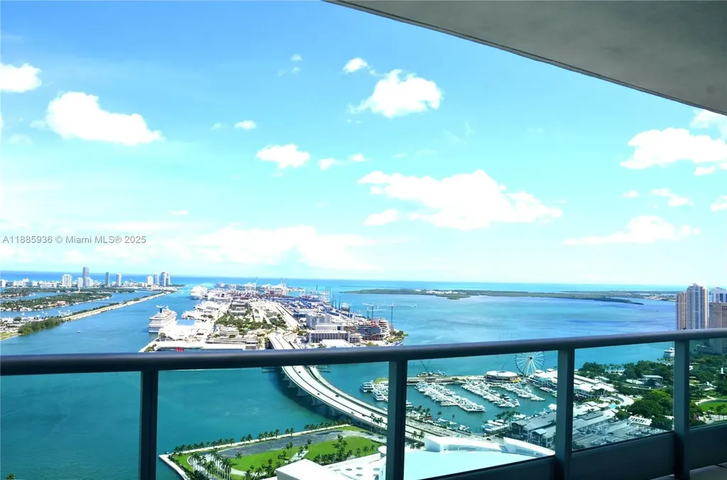 900 Biscayne Boulevard Miami FL 33132