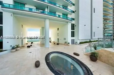 900 Biscayne Boulevard Miami FL 33132