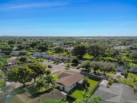 7464 SW 128th Court Miami FL 33183
