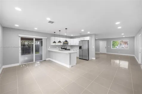 8250 NW 46th Street Lauderhill FL 33351