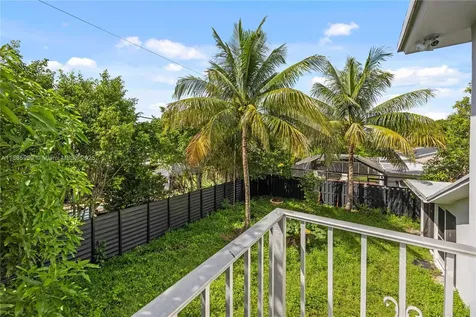 8250 NW 46th Street Lauderhill FL 33351