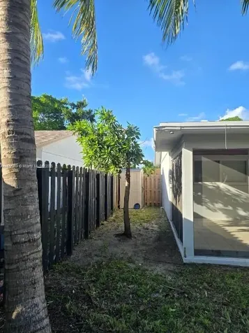 8250 NW 46th Street Lauderhill FL 33351