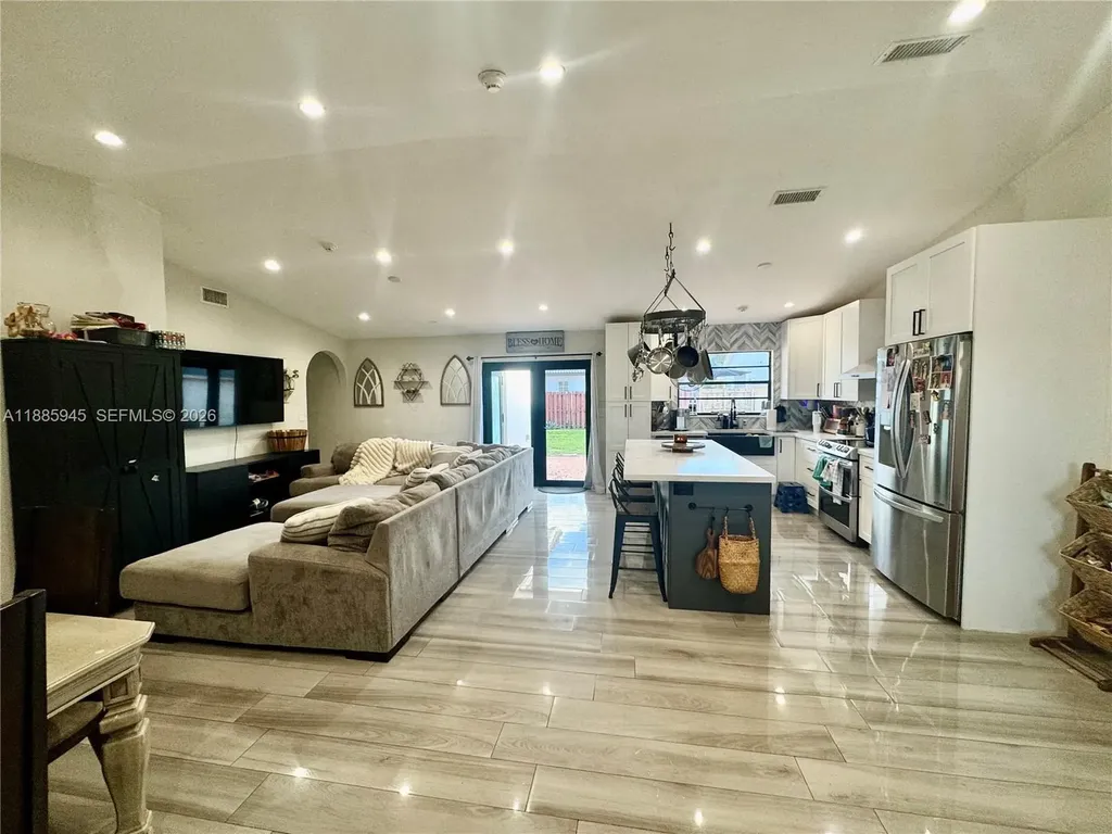 11178 SW 74th Terrace Miami FL 33173