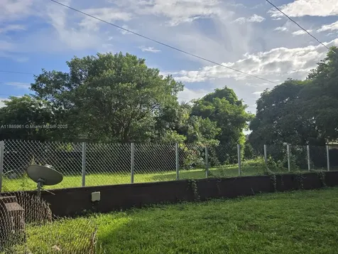 1284 NW 58th Terrace Miami FL 33142