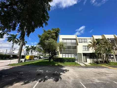 20341 NE 30th Avenue Aventura FL 33180