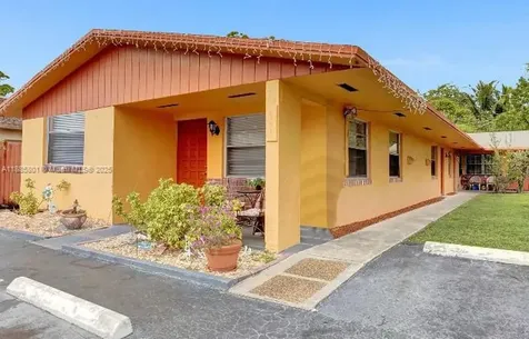 901 NE 39th Street Oakland Park FL 33334