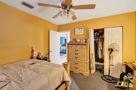 901 NE 39th Street Oakland Park FL 33334