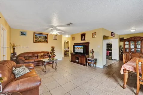 901 NE 39th Street Oakland Park FL 33334