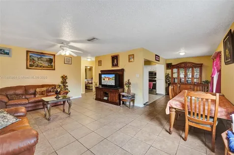 901 NE 39th Street Oakland Park FL 33334