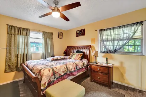 901 NE 39th Street Oakland Park FL 33334
