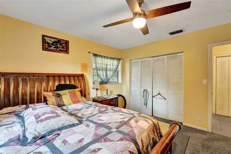 901 NE 39th Street Oakland Park FL 33334