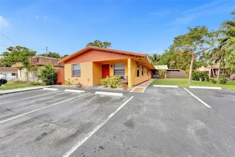 901 NE 39th Street Oakland Park FL 33334