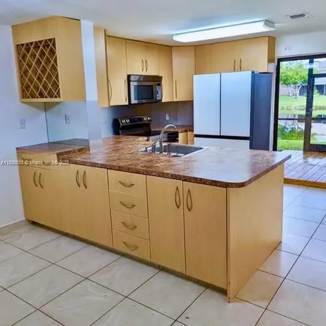 5164 S University Drive Davie FL 33328