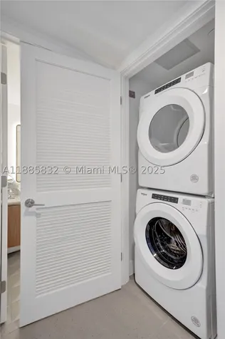 159 NE 6th Street Miami FL 33132