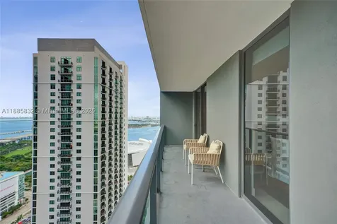 159 NE 6th Street Miami FL 33132