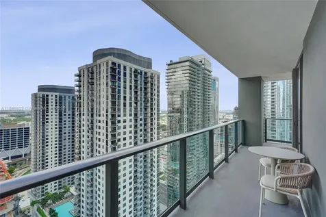 159 NE 6th Street Miami FL 33132