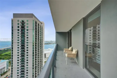 159 NE 6th Street Miami FL 33132