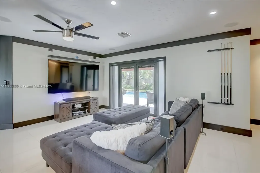 4004 NE 21 Avenue Fort Lauderdale FL 33308