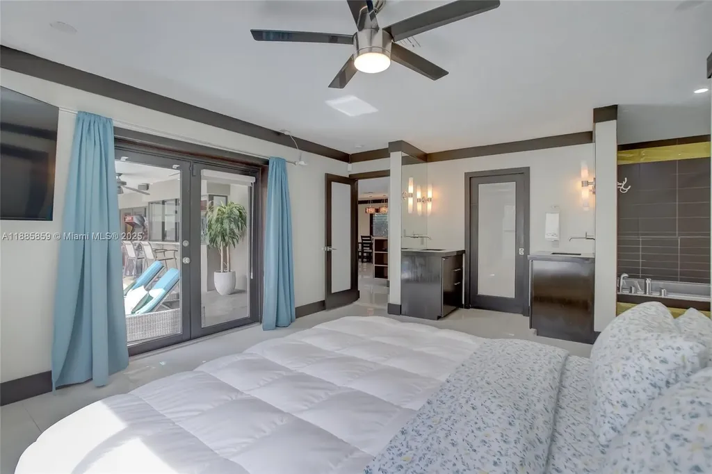 4004 NE 21 Avenue Fort Lauderdale FL 33308