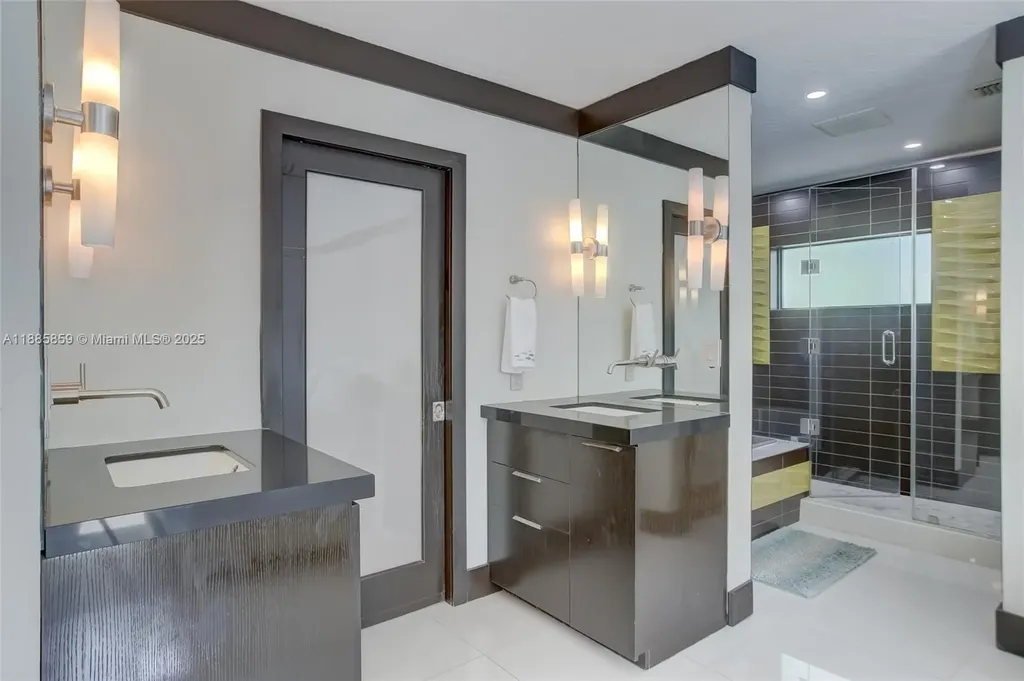 4004 NE 21 Avenue Fort Lauderdale FL 33308