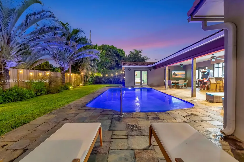 4004 NE 21 Avenue Fort Lauderdale FL 33308