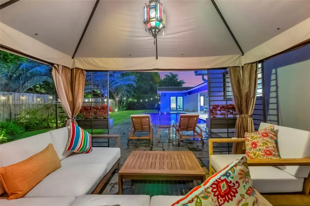 4004 NE 21 Avenue Fort Lauderdale FL 33308