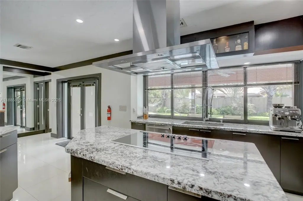 4004 NE 21 Avenue Fort Lauderdale FL 33308