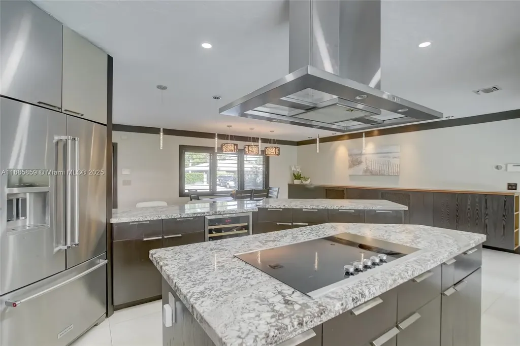 4004 NE 21 Avenue Fort Lauderdale FL 33308