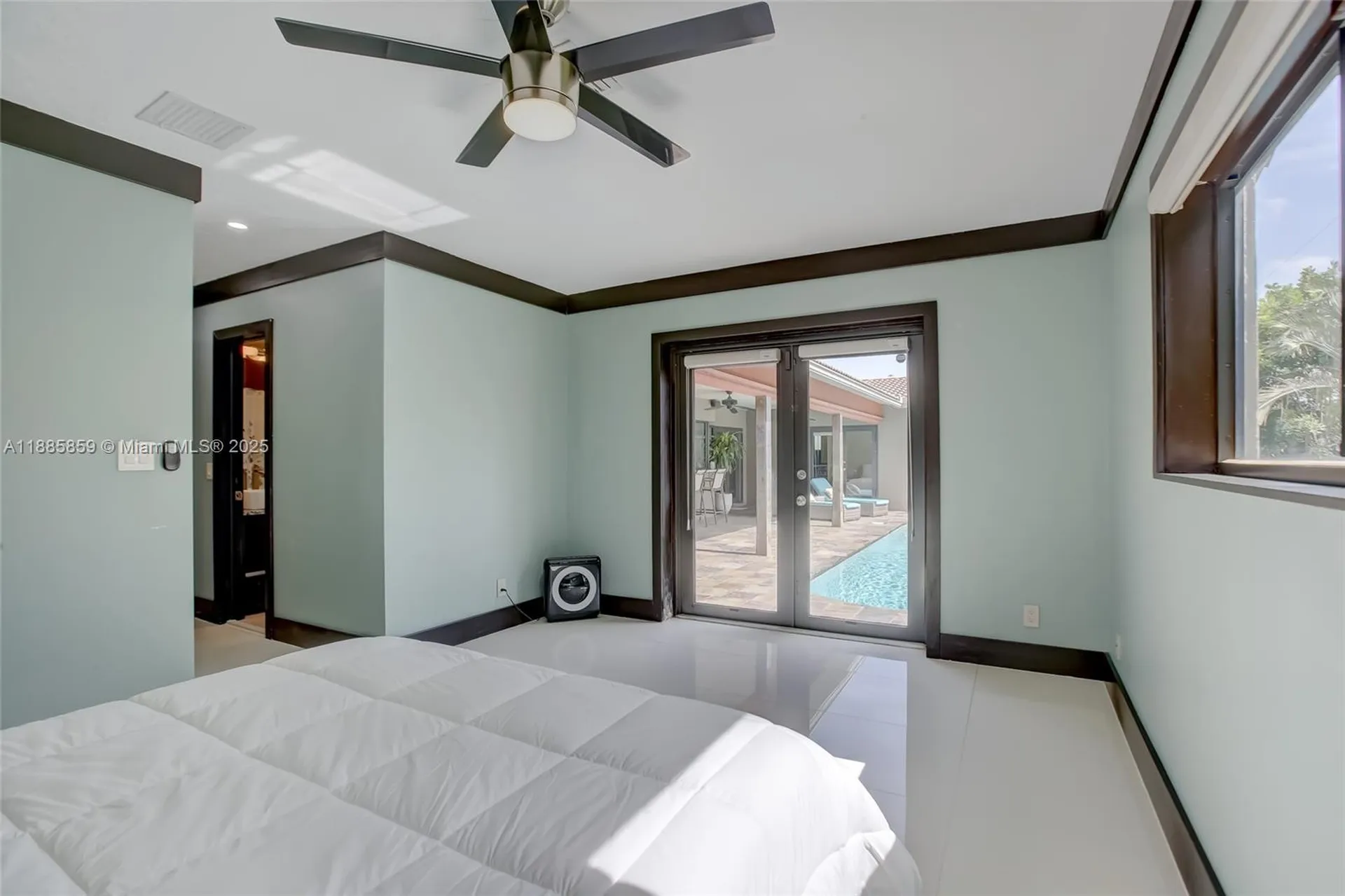 4004 NE 21 Avenue Fort Lauderdale FL 33308