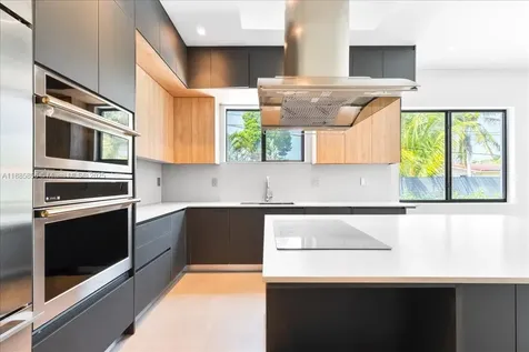 21320 NE 26th Avenue Miami FL 33180
