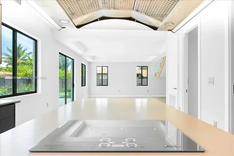21320 NE 26th Avenue Miami FL 33180