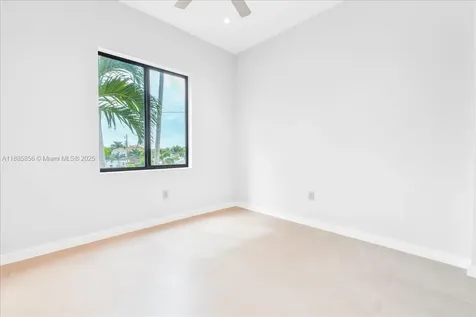 21320 NE 26th Avenue Miami FL 33180