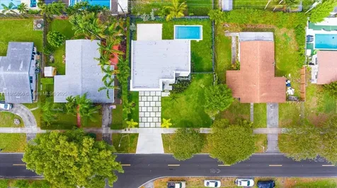 21320 NE 26th Avenue Miami FL 33180