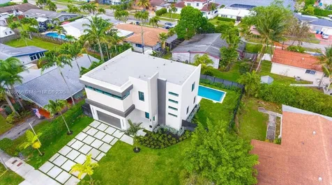 21320 NE 26th Avenue Miami FL 33180