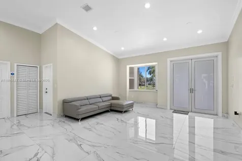9201 SW 170th Lane Palmetto Bay FL 33157