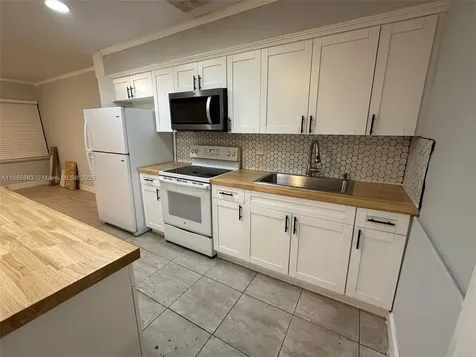 165 NW 192nd Street Miami Gardens FL 33169
