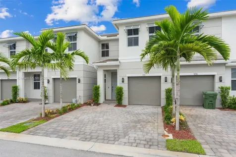 110 SW 171st Way Pembroke Pines FL 33027