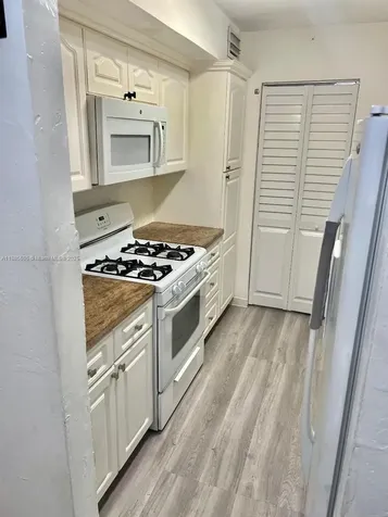 1300 W 53rd Street Hialeah FL 33012