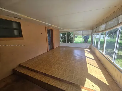 250 Tanager Avenue Sebring FL 33870