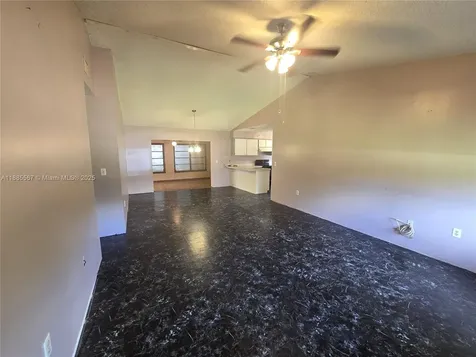 250 Tanager Avenue Sebring FL 33870