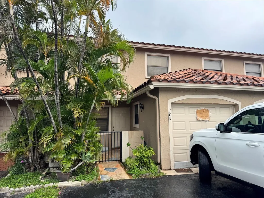 2531 W 60th Place Hialeah FL 33016