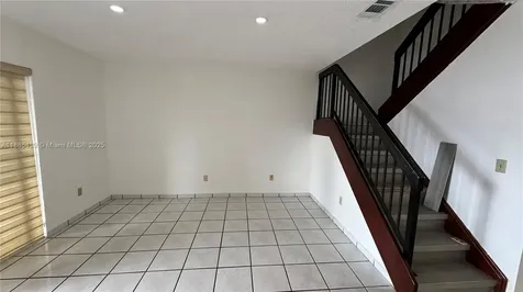 2531 W 60th Place Hialeah FL 33016
