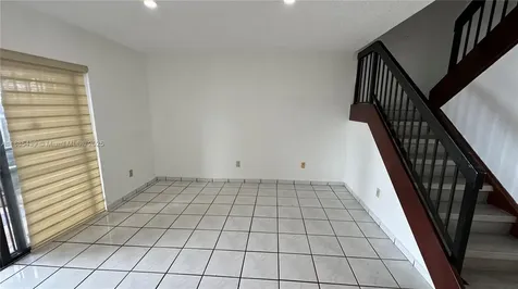 2531 W 60th Place Hialeah FL 33016