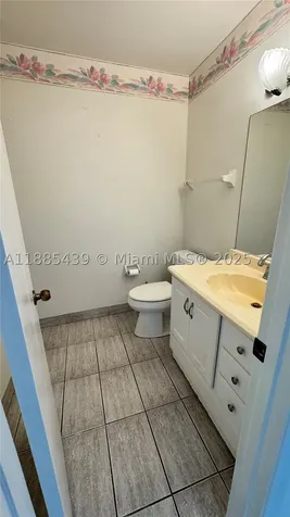 2531 W 60th Place Hialeah FL 33016