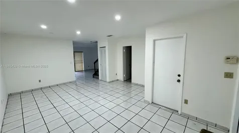 2531 W 60th Place Hialeah FL 33016