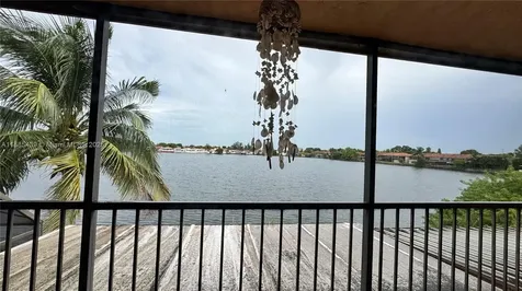 2531 W 60th Place Hialeah FL 33016