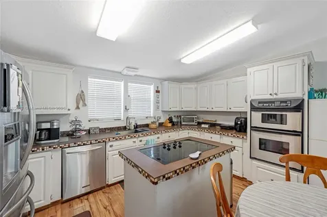 945 Plantation Road Key Largo FL 33037